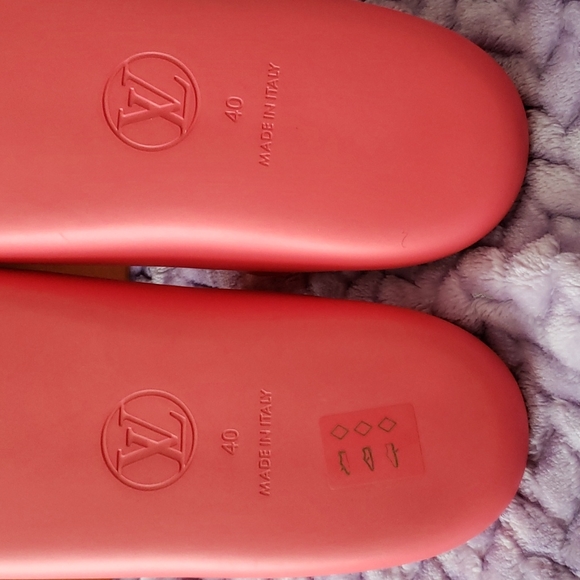 Louis Vuitton Sunbath Coral Rubber Canvas Mule - Picture 13 of 16